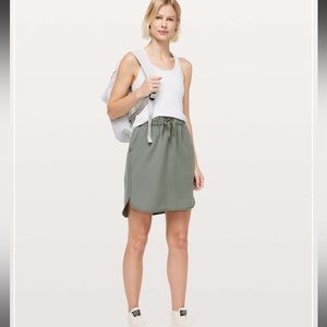 Lululemon On The Fly Skirt *Woven Grey Sage Size 4